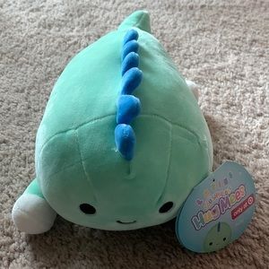 Rafa Hug Mees Squishmallow!!